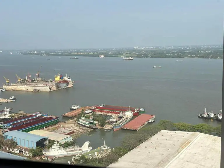 Bán căn 1PN 53m2 Tầng 11 View Sông, nội thất cơ bản giá 2.070 tỷ
