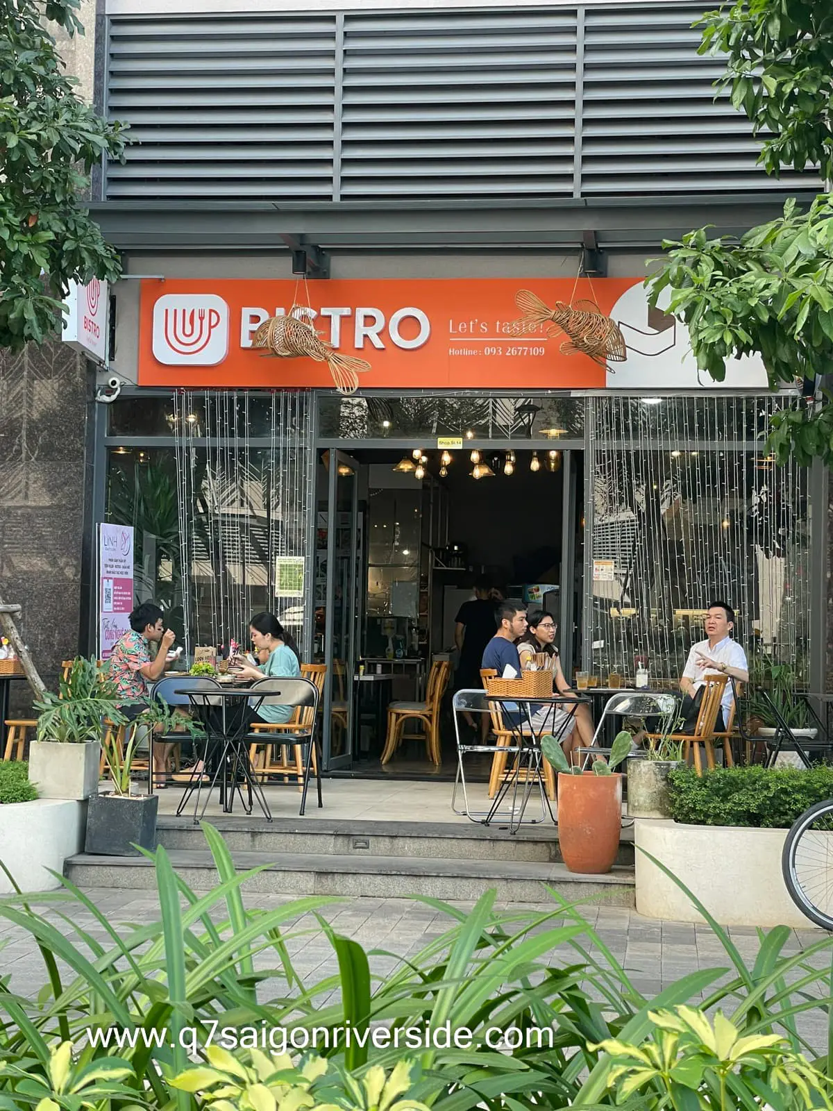 U BISTRO CAFE