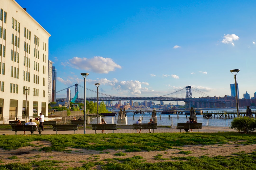 Căn hộ Q7 Saigon Riverside có đáng mua năm 2026? (Nhu cầu tìm hiểu tính đáng mua luôn cao, phù hợp người mua ở thực và nhà đầu tư. / Hỏi đáp: Căn hộ Q7 Saigon Riverside có phù hợp để ở và đầu tư không?) — hình 2