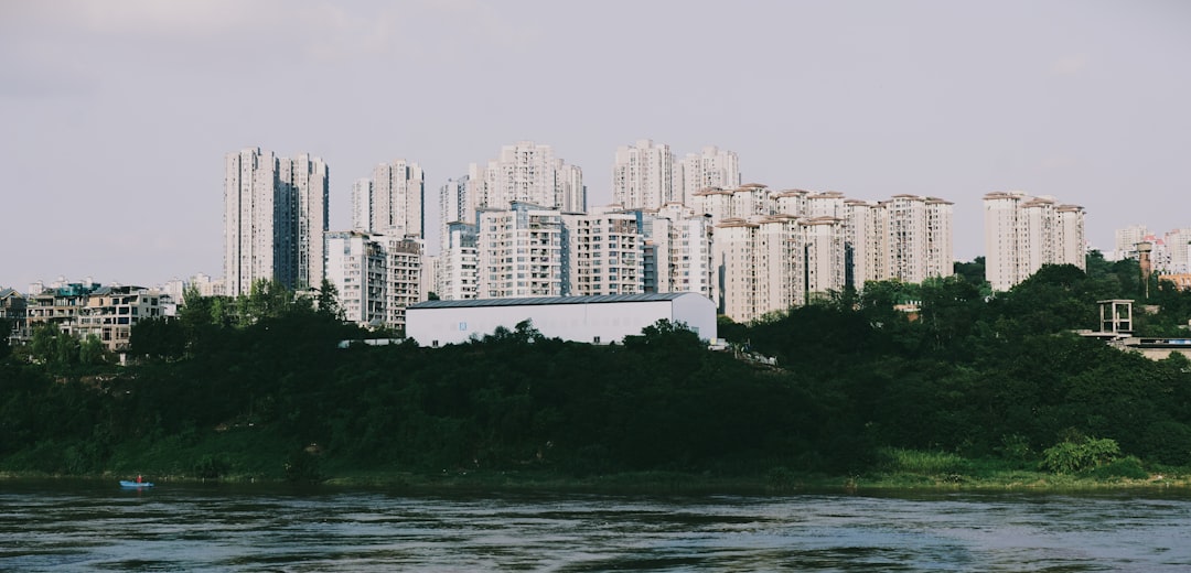 Có nên mua căn hộ Q7 Saigon Riverside để ở lâu dài? (Chạm đúng nhóm người mua ở thực, dễ chuyển đổi nhờ câu hỏi mang tính quyết định. / Hỏi đáp: Căn hộ Q7 Saigon Riverside có phù hợp cho gia đình sống lâu dài không?) — hình 2