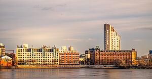 Căn hộ Q7 Saigon Riverside có sổ hồng chưa? (Pháp lý là truy vấn cốt lõi trước khi xuống tiền, dễ thu hút người mua nghiêm túc. / Hỏi đáp: Mua căn hộ Q7 Saigon Riverside cần lưu ý pháp lý gì?)