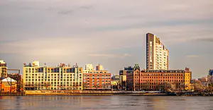 Căn hộ Q7 Saigon Riverside có sổ hồng chưa? (Pháp lý là truy vấn cốt lõi trước khi xuống tiền, dễ thu hút người mua nghiêm túc. / Hỏi đáp: Mua căn hộ Q7 Saigon Riverside cần lưu ý pháp lý gì?)