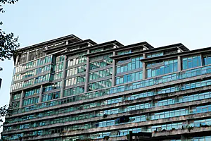Căn hộ quận 7 nào gần Phú Mỹ Hưng đáng mua nhất (Tệp khách hàng cao cấp thường ưu tiên vị trí sát Phú Mỹ Hưng và tiện ích đồng bộ. / Hỏi đáp: Khu vực nào quanh Phú Mỹ Hưng có căn hộ đáng sống nhất?)