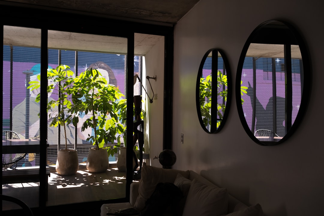 Căn hộ quận 7 dành cho người mua ở thực năm 2026 (Nhu cầu ở thực tăng, kéo theo tìm kiếm những dự án phù hợp sinh hoạt lâu dài. / Hỏi đáp: Người mua ở thực nên ưu tiên tiêu chí nào khi chọn căn hộ?) — hình 2