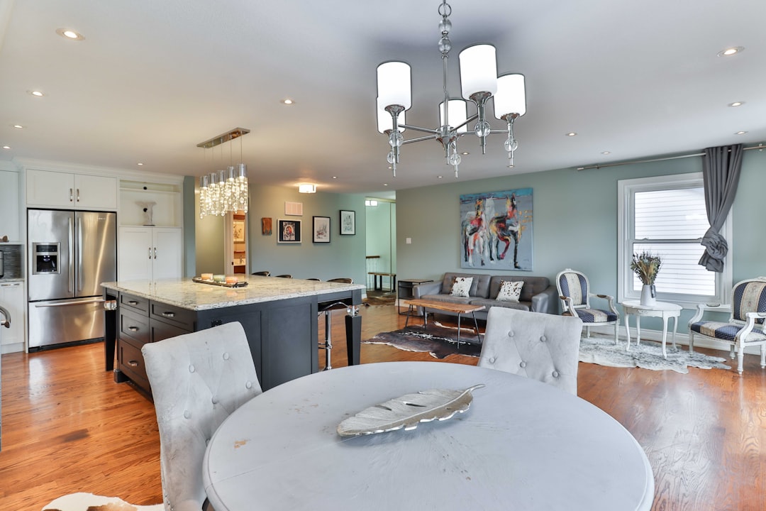 Căn hộ quận 7 nào có phí quản lý hợp lý (Chi phí vận hành là tiêu chí quan trọng với người mua ở và người mua cho thuê. / Hỏi đáp: Phí quản lý căn hộ quận 7 thường bao nhiêu một tháng?) — hình 1