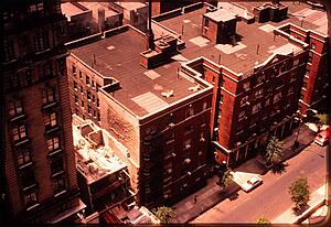 Bản đồ tiện ích quanh căn hộ quận 7 đáng sống (Tìm kiếm mang tính địa phương cao, hỗ trợ tối ưu cho bài viết định vị khu vực. / Hỏi đáp: Quận 7 có những tiện ích nổi bật nào cho cư dân căn hộ?)