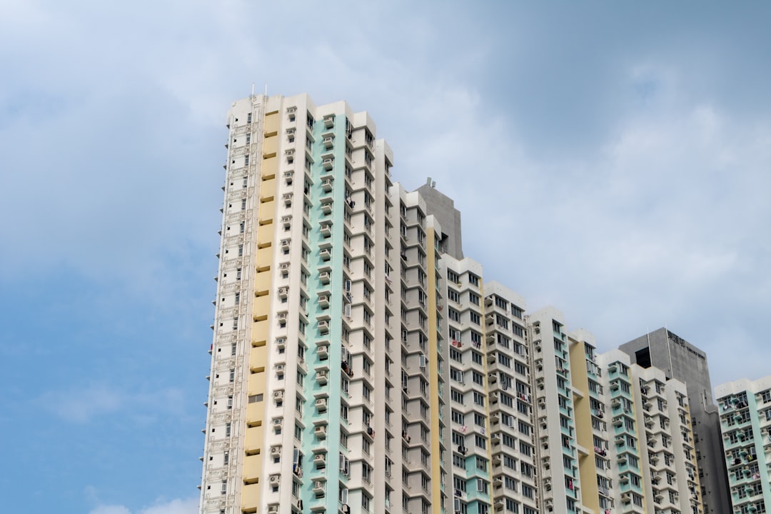 So sánh nhà ở xã hội Khải Vy với dự án cùng khu vực (So sánh trực diện giúp người mua đánh giá giá trị, diện tích, tiện ích và khả năng phù hợp. / Hỏi đáp: Nhà ở xã hội Khải Vy khác gì so với các dự án lân cận?)