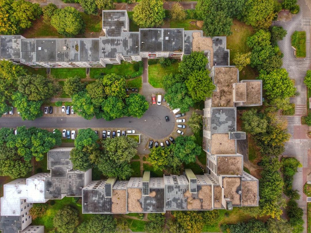 Danh sách căn hộ quận 7 gần bệnh viện và siêu thị (Tiện ích thiết yếu xung quanh là nhu cầu tìm kiếm rất thực tế của người mua ở. / Hỏi đáp: Quận 7 có căn hộ nào gần bệnh viện và siêu thị lớn?)